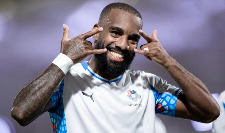 Lacazette neom