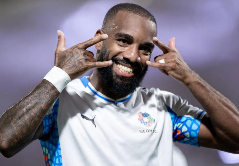 Lacazette neom